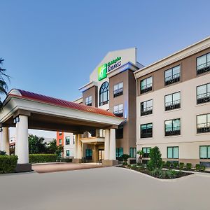 Holiday Inn Express & Suites San Antonio Nw Near Seaworld, An Ihg Hotel